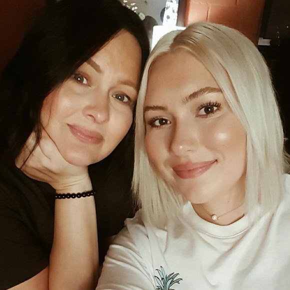 Meet your Posher, Tricia - Picture 1 of 1